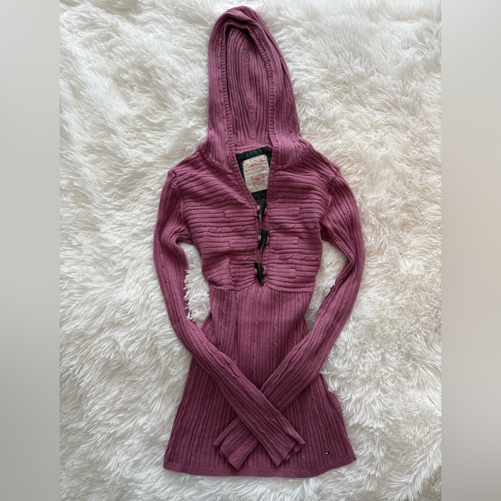 2000s Elegant Ribbed Knit Cardigan in Plum